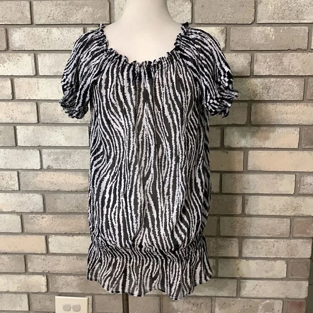 3for$20 blouse medium  - Picture 2 of 4